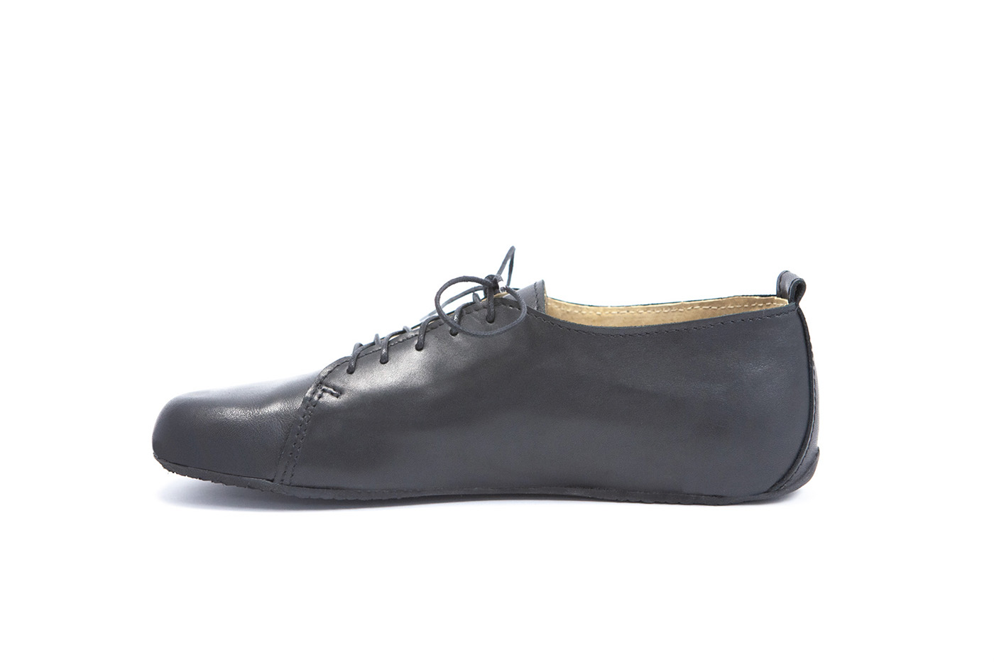 Prime shoes in Black