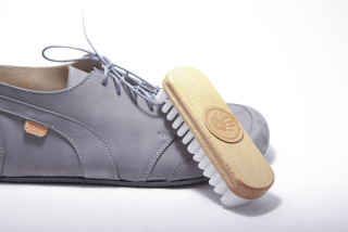 Brush for suede and nubuck